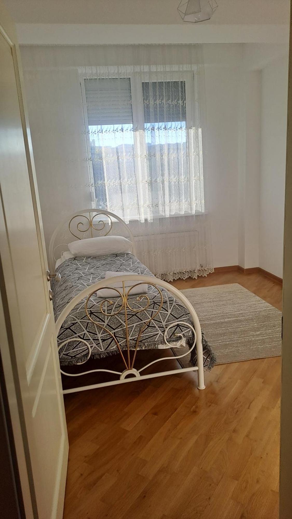 Аэропорт-Номера 24/24 . Lejlighed Chişinău Værelse billede